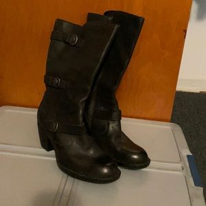 NWOT BORN LEATHER BOOTS